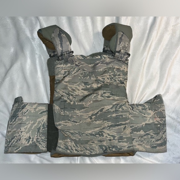 FirstSpear MBAV Strandhogg plate carrier Large 6/12 Tubes ABU overlap - Picture 2 of 8
